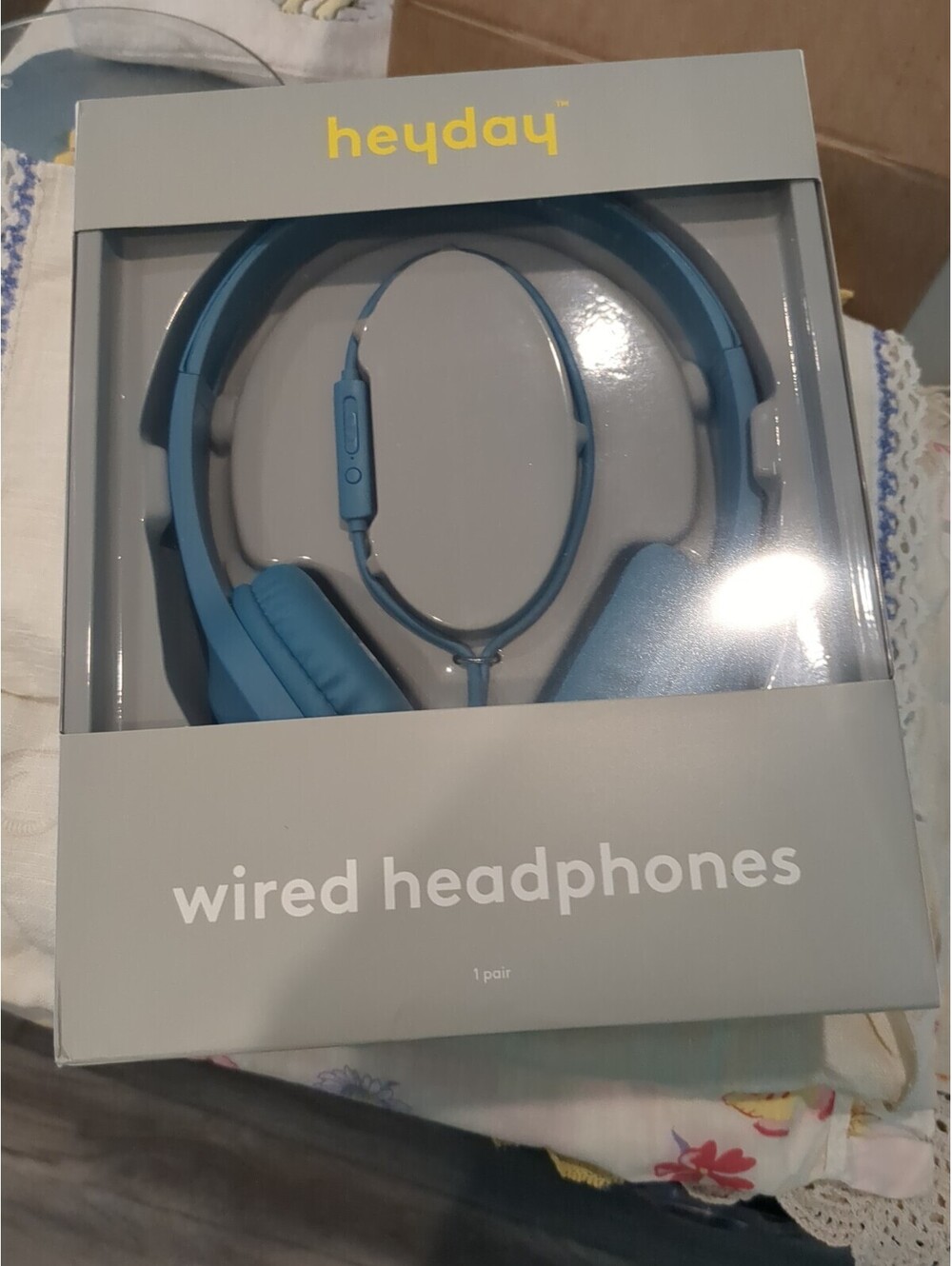 Heyday Wired On-Ear Padded Headphones Built In Microphone with remote